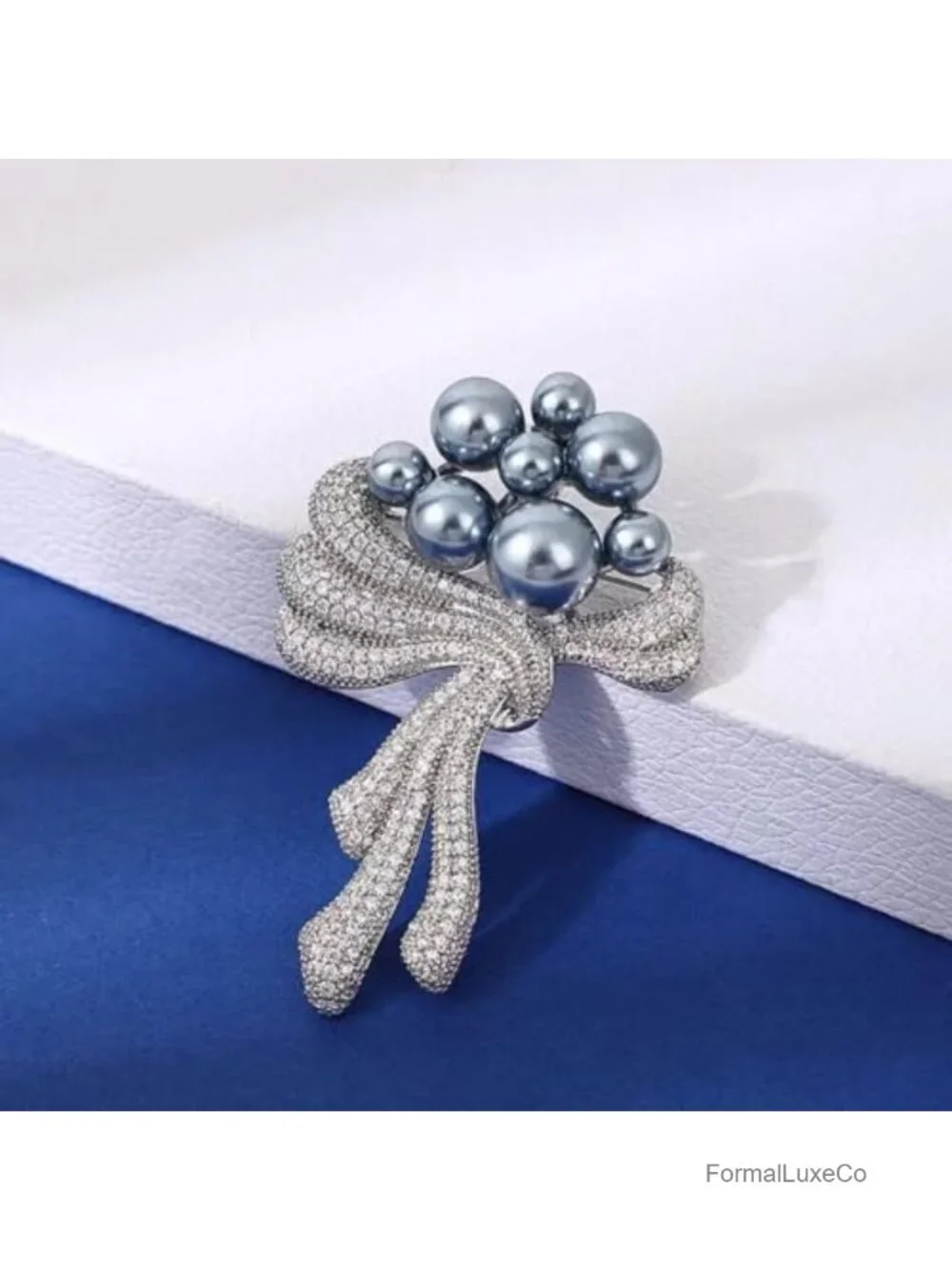 N/A elegant vintage